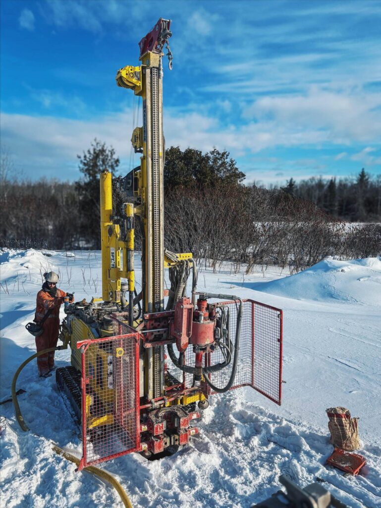 2537_Mi3 drill rig Massenza drilling rigs Job Site Canada