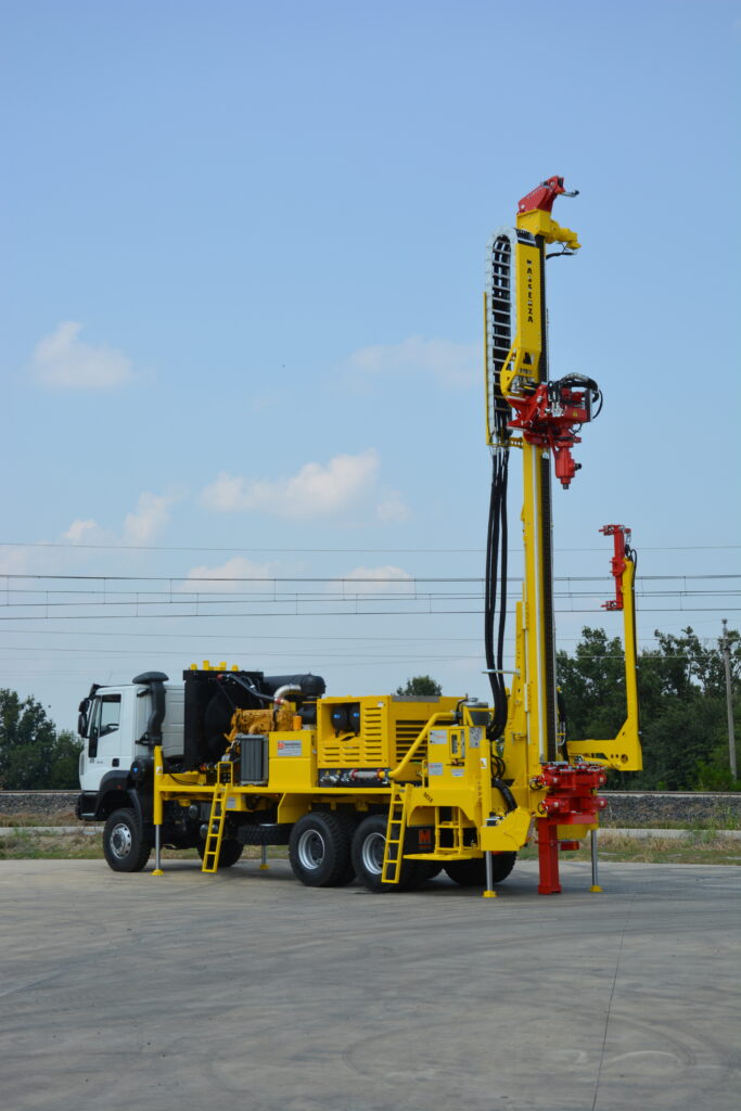 2688_Mi8 drill rig Massenza Drilling rigs