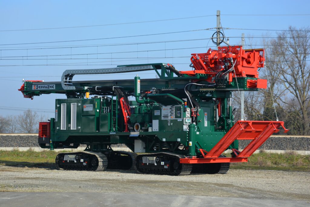 2690_Mi45 drill rig Massenza Drilling Rigs