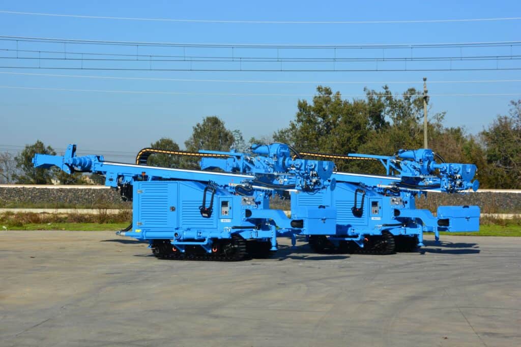 2736 2737_Mi4 drill rig Massenza Drilling rigs