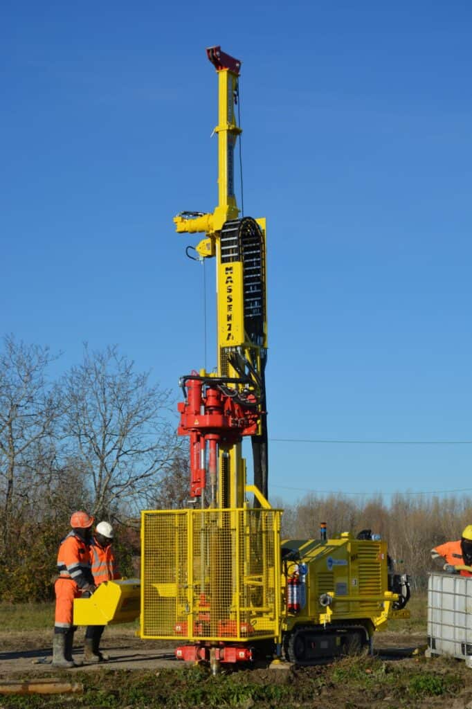 2574 Mi4 drilling rig Massenza job site video