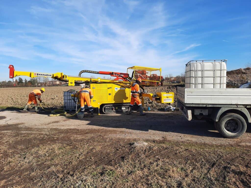 2574 Mi4 drilling rig Massenza job site video