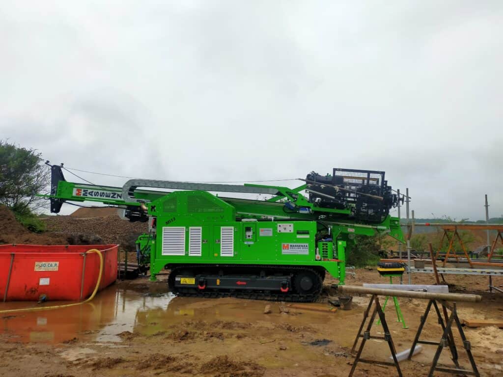 2668_Mi12 drill rig Massenza drilling rigs Job Site France